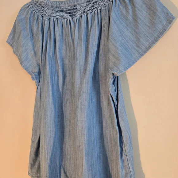 Light Blue Smocked Blouse - Picture 4 of 4